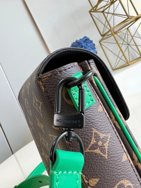 WIS LOUIS WALLET VUITTON VERTICAL WEARABLE S-LOCK 0830